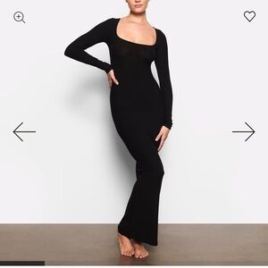 SOFT LOUNGE LONG SLEEVE DRESS | ONYX
